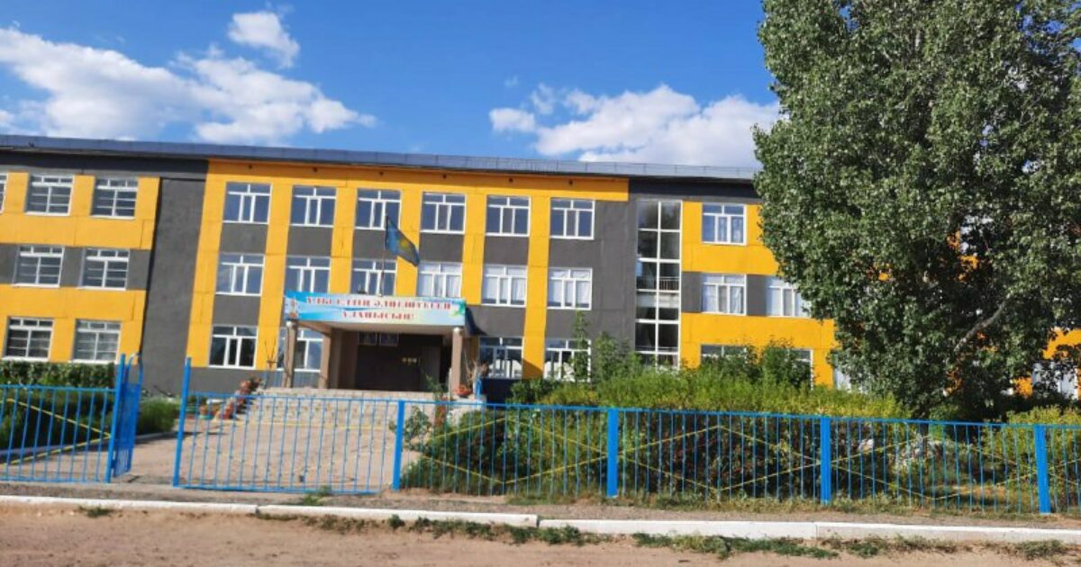 22 школа семей. Казахстан семей школа СОШ 31. 27 Школа семей.