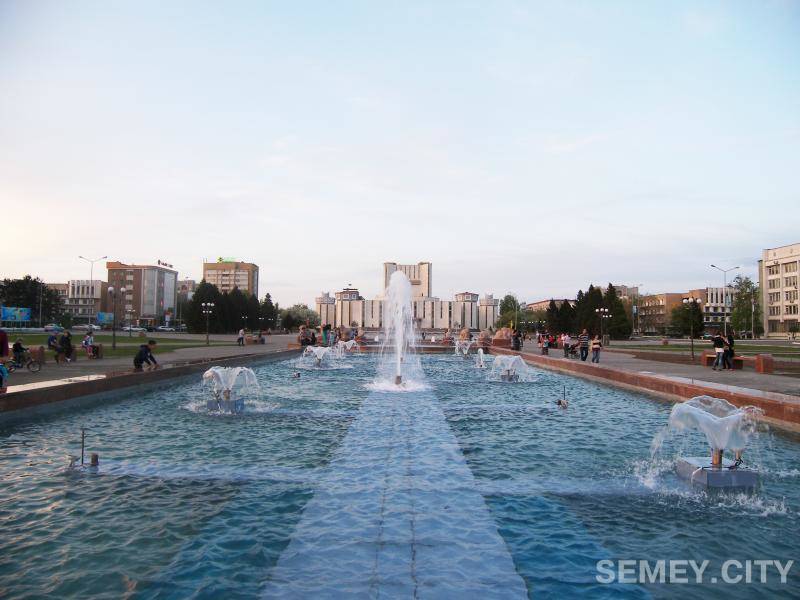 Фото г семей. Семипалатинск город в Казахстане. Семипалатинск набережная.