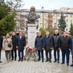 В Казани состоялась церемония возложения цветов к памятнику Абая Кунанбаева