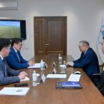 Аким области встретился с известным археологом Зейноллой Самашевым