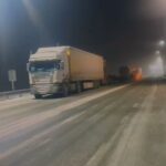 На трассах области Абай из-за непогоды образовались скопления транспорта