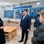 Аким области посетил гимназию №6 в Семее