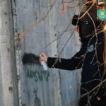 «Стираем рекламу смерти»: в Семее прошёл рейд против наркограффити